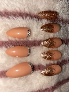 Nude Press On