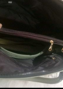 Elegant vintage hand bag