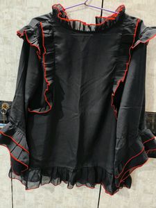 Black Ruffle Top🖤