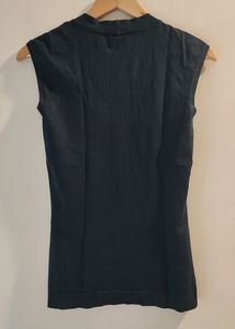 Basic Tee With Mega Sleeves. Size 30-36