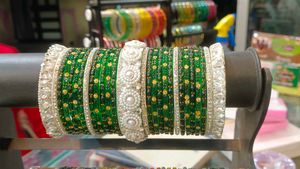 Green Bangle Set