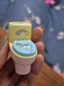 Sharpner Vintage Miniature Unicorn Toilet Toy