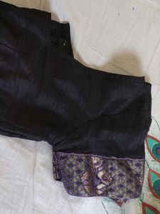 Beautiful Double Shade Saree With Stiched Blouse
