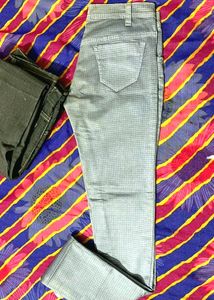 Grey Patterned Jeggings/Jeans