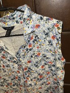 Floral Print Sleeveless Top