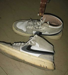 Used Sneakers – Size 6.5-7
