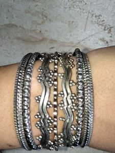 Silver Tone Bangle Set