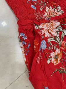 🌴Resort-Ready Red Floral Jumpsuit! ✨