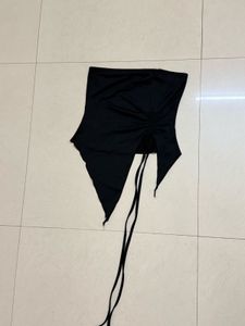 Chic Black Bandeau Top