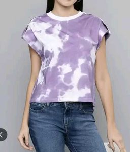 Levi&#39;s X Deepika Padukone Tie&amp; Die Top