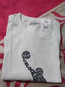 Men&#39;s White Graphic Tee