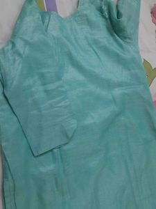 Floral Embroidered Kurta Set