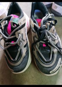 high sole magnett shoes