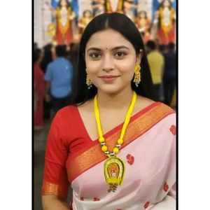 Unique Yellow Necklace Set