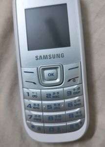 Samsung Guru 1200 Keypad Phone (Refurbished)