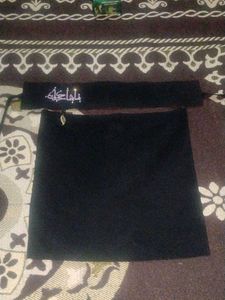 girls college students wear Abaya