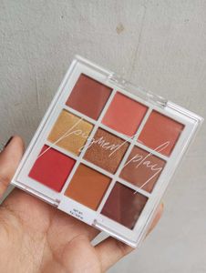 Pigment Play Eyeshadow Pallete