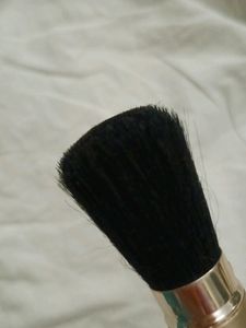 Orignal Oriflame Giordani Gold Powder Brush