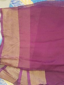Maroon saree border golden,Phal Also, No Blause