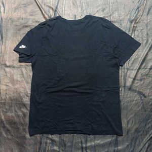 Nike Berlin Graphic Tee - Black