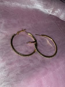 Chalk By Pantaloons Golden Hoops