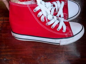 Red Canvers For Unisex