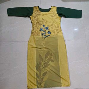 4 Colorful Women&#39;s Kurtas