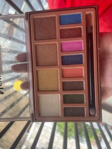 Kiss Beauty Eyeshadow Palette