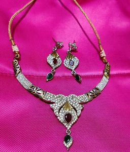 2 Jewellery Set Or 3 Earrings Pairs