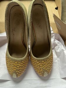 Golden Bridal Heels. Will Fit Size 38-39