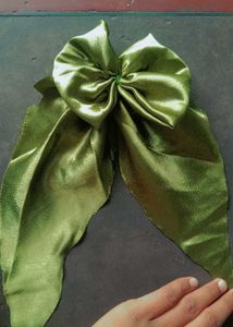 Green Hair Bow