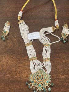 Elegant Pearl Necklace Set