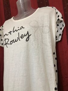 Q’ties White Short Sleeve Top