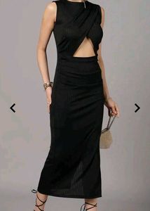 🔥 SHEIN Black Cut-Out Slit Midi – LAST ONE! 🔥