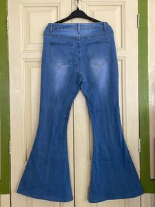 Urbanic Bootcut Jeans Stretchable