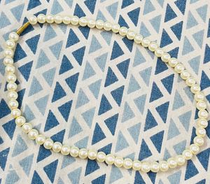 Elegant Faux Pearl Necklace