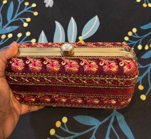Embellished Clutch (350 each)