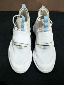 PUMA Women's White Dare Training shoes