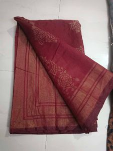 Maroon &amp; Gold Floral Saree