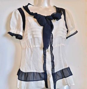 Chic White & Navy Blouse Size M/ L