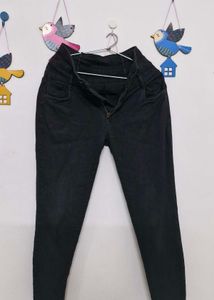 Black High-Waisted Jeans