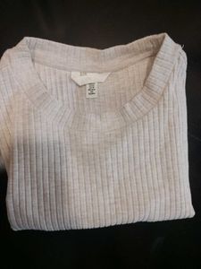 &#34;H&amp;M&#34; Light Grey Ribbed Long Sleeve Top 👕