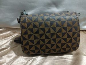 Womens Hand Bag / Purse