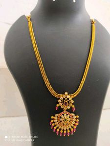 Chain With Beautiful Locket