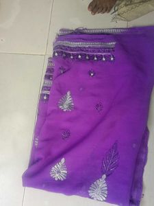 💜 Embroidered Saree