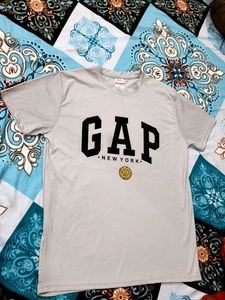 Gap T Shirt Size L