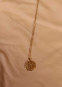 ✨ Gold-Tone Star Pendant Necklace ✨