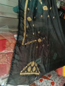 Elegant Black &amp; Gold Embroidered Saree