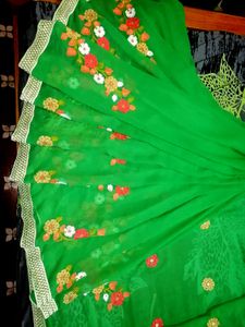 FREE GREEN CUTE Saree