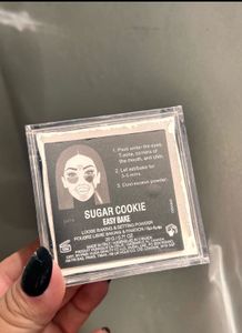 Huda Beauty Easy Bake Setting Powder:-Sugar Cookie